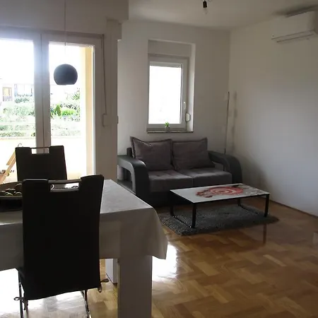 Apartment Mirela S